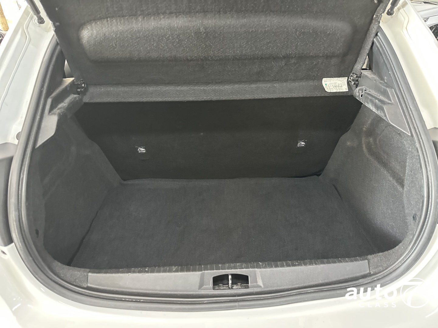 PEUGEOT 208 - Foto 12