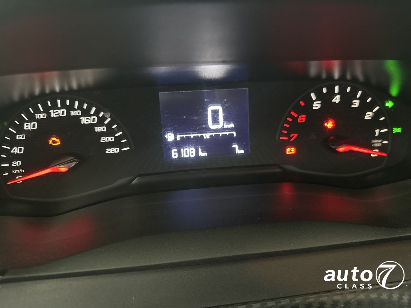 PEUGEOT 208 - Foto 7