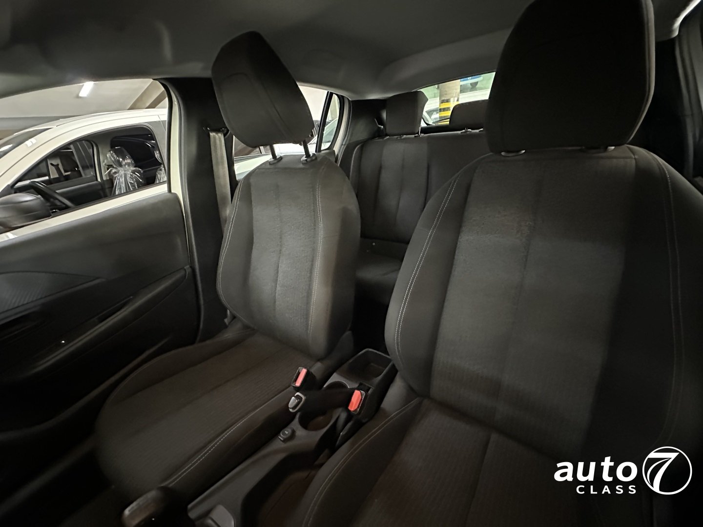PEUGEOT 208 - Foto 5