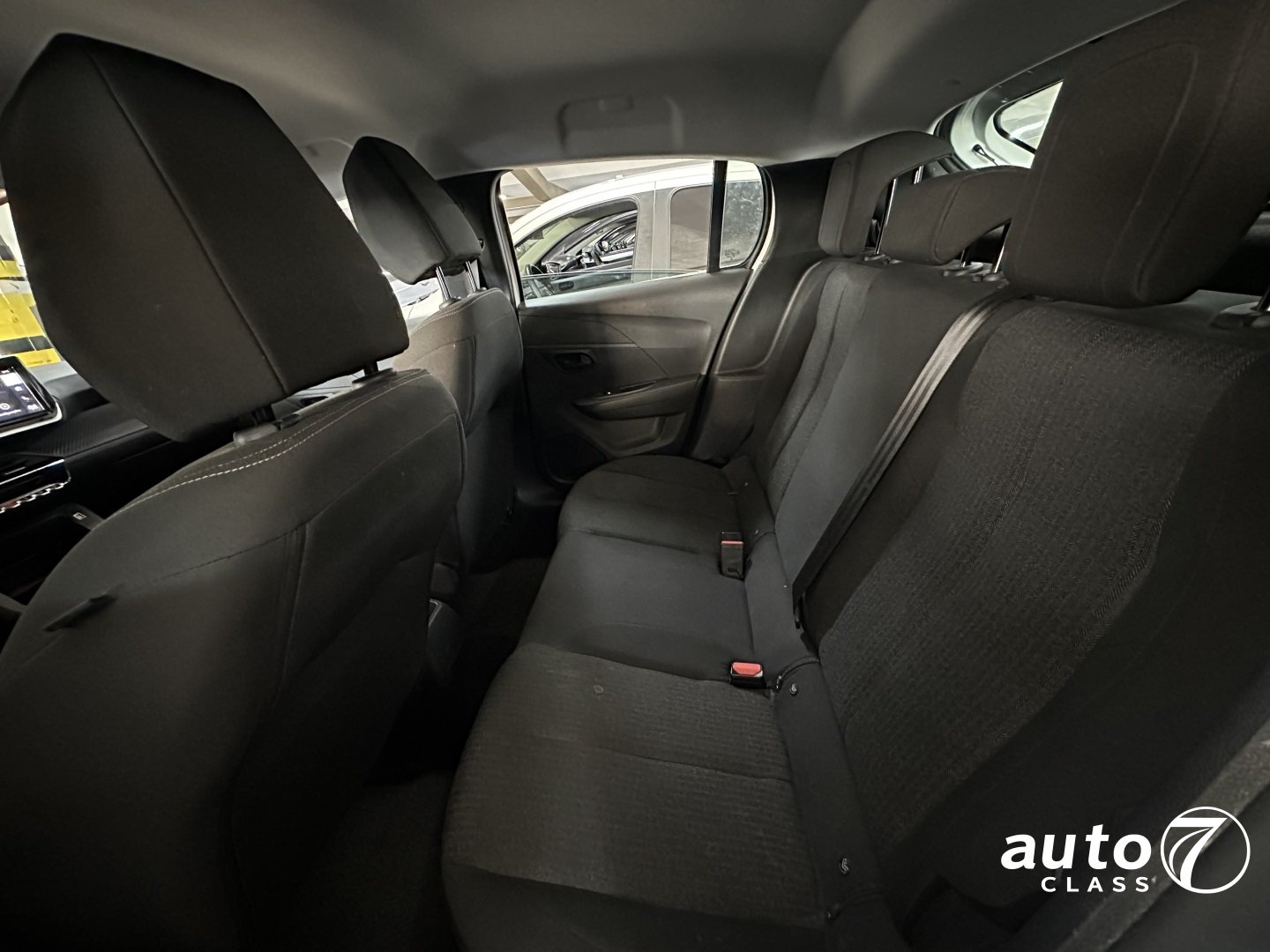PEUGEOT 208 - Foto 4