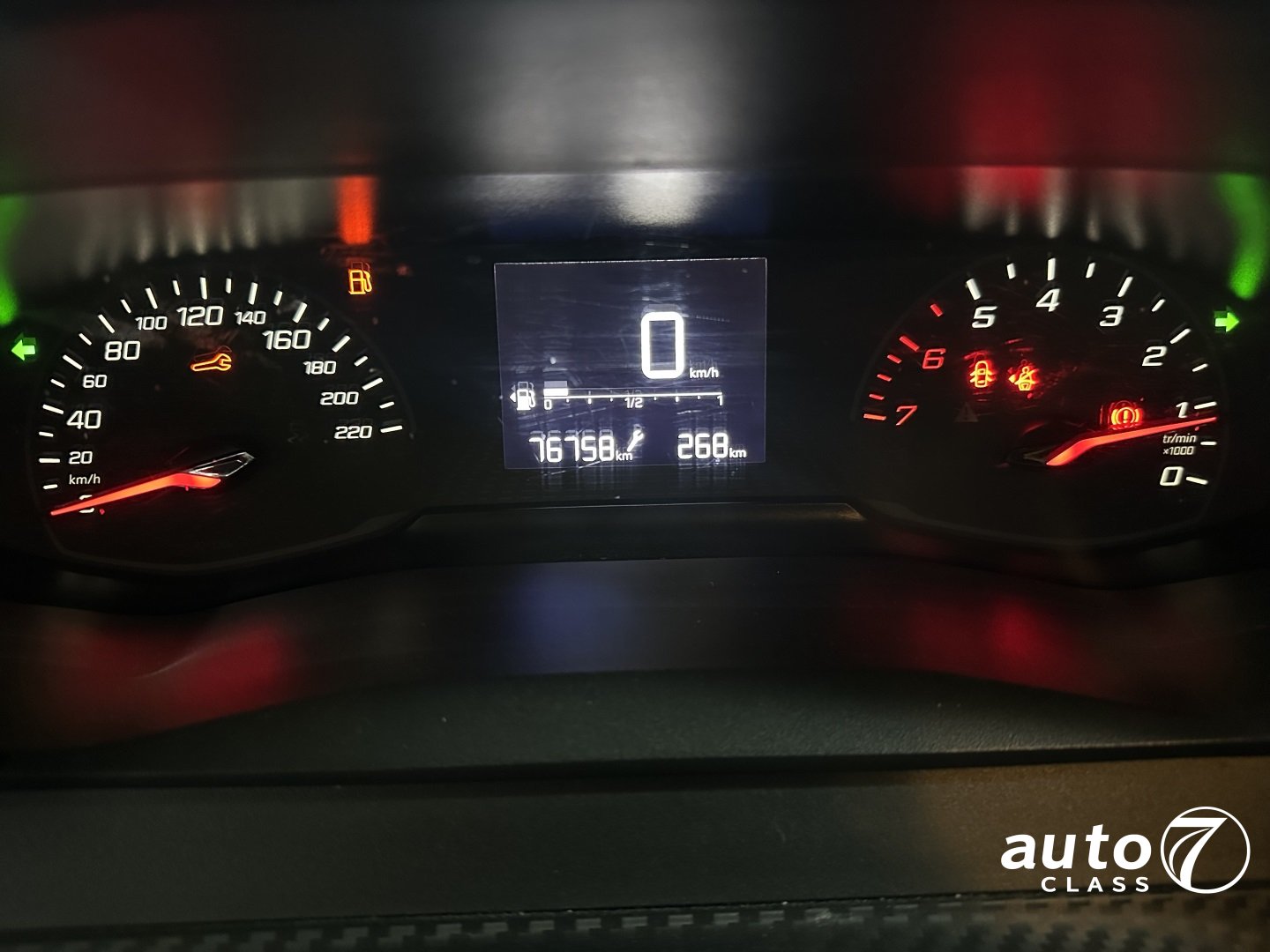 PEUGEOT 208 - Foto 9