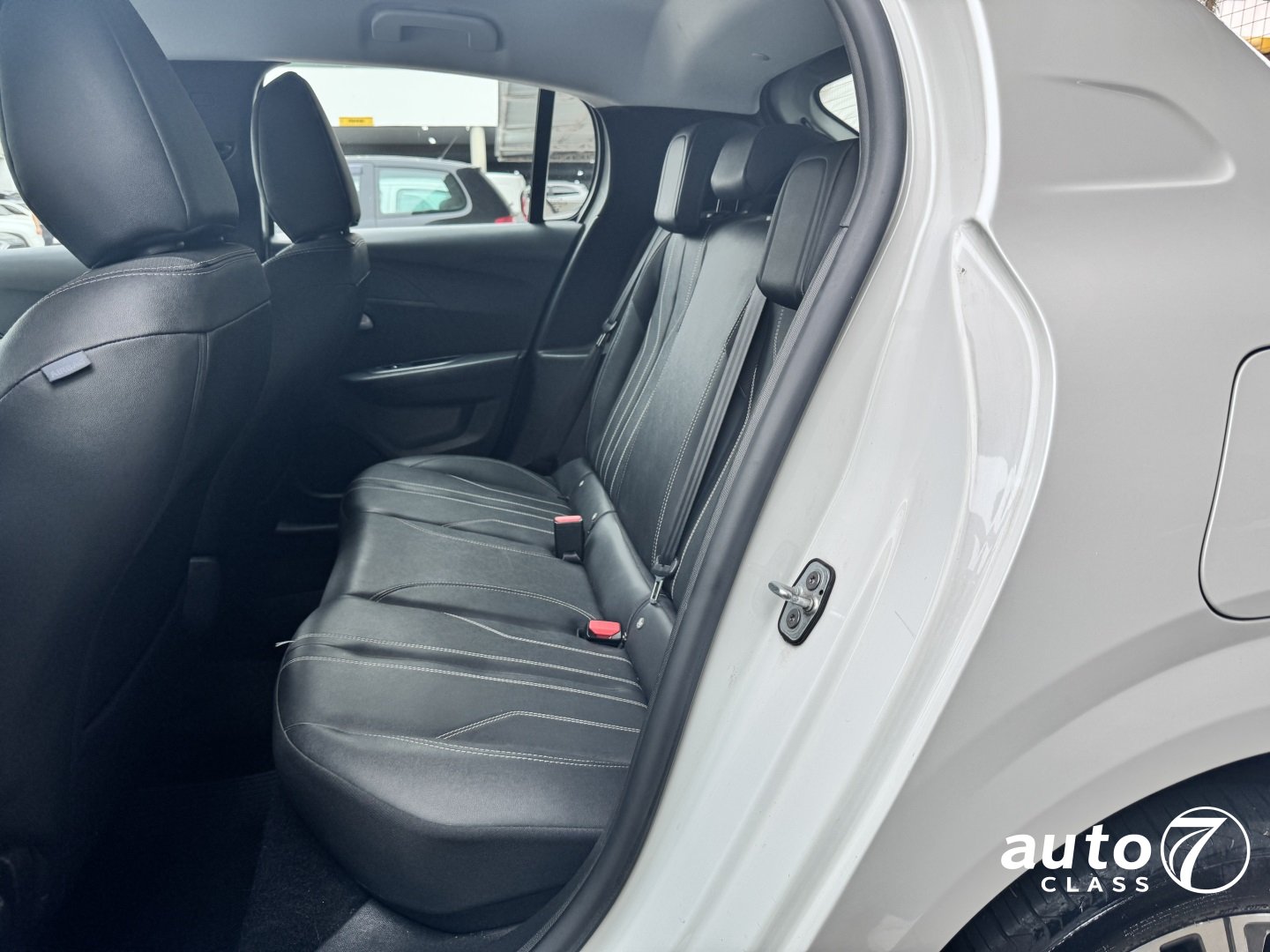 PEUGEOT 208 - Foto 11